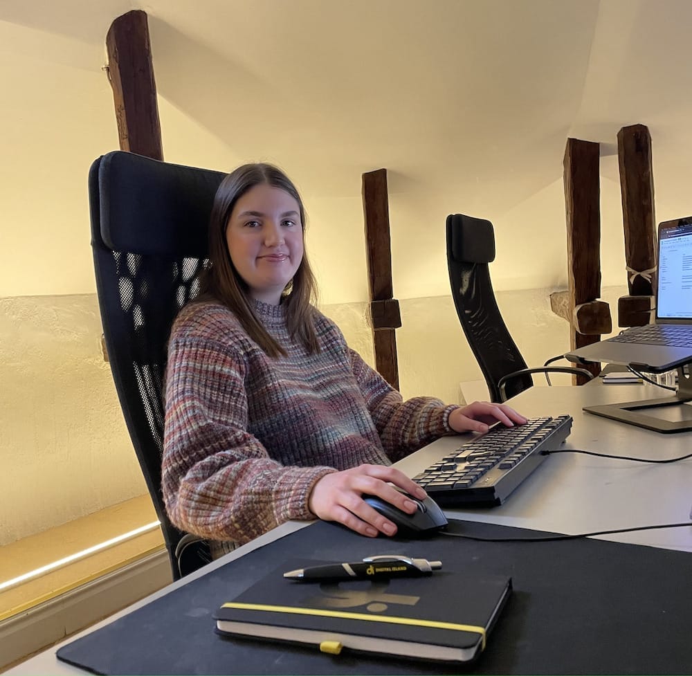 Sigrid strukturerar & projektleder på Digital Island
